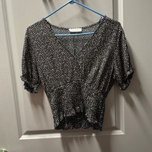 Paper Crane black and tan top! Cropped with elastic bottom. Medium.